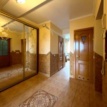 Продаж 2 кімнатної.Жвирка.