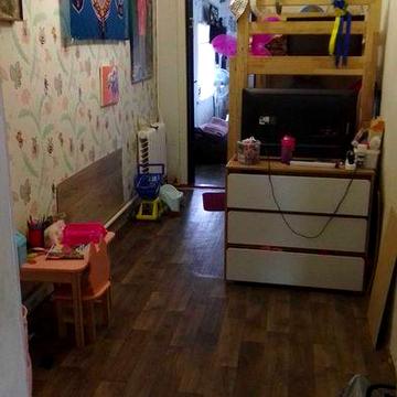 Продаётся дом в жилкоп  2 комнаты кухня ванная прихожая на улице есть свой  двор не большой сарай и огород 37кв м 3-я Слободская пересечения Чигрена