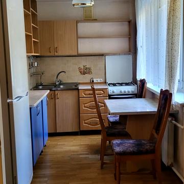 Максима Берлинського вул., 4