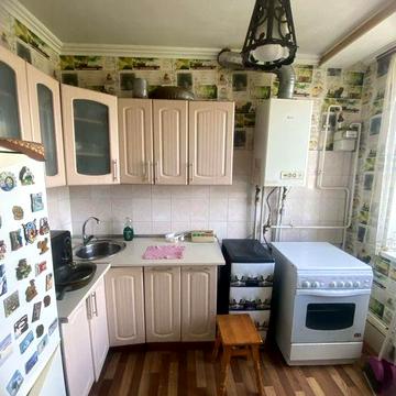 Продам 3-ну квартиру в центрі Узина!