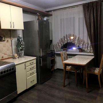 Довгострокова оренда 4-кімнатної квартири в самому центрі міста!