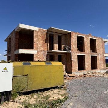 Квартира в новобудові. Будинок на 8 квартири