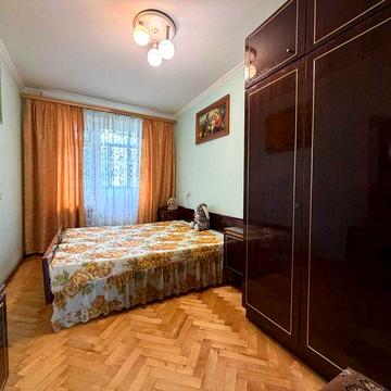 Продаж 3-кімнатної квартири | вул. Петлюри, 4 (Львів)
