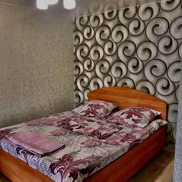 Сдам однокомнотную квартиру в центре на проспекте  остановка Гагарина