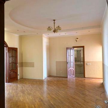 Квартира 3 к біля метро, вул. Срібнокільська 14а, генератор+, цегла, стелі 3м 05, під Бізнес