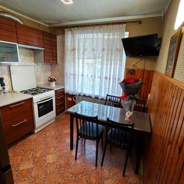 3к. квартира, вул.Європейська. Цегляний будинок..
