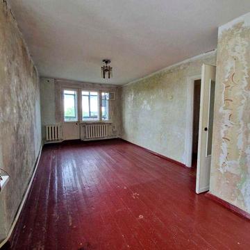 продаж 1 кімнатної квартири під ремонт