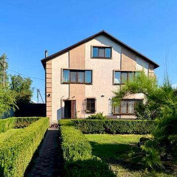 Продаж будинку під Києвом 134м.кв. з ремонтом, меблями і технікою | баня | камін | сосновий ліс | озеро