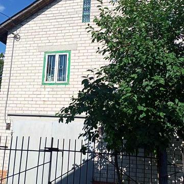 Продаж триповерхової дачі в СТ "Октябрський" із вбудованим гаражем