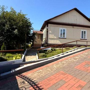Продаж будинку в центрі  м.Острог