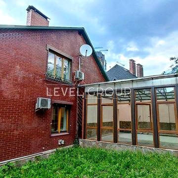 Оренда будинку на Печерську | 256 м2 | Камін, сауна, басейн | Для проживання або офісу