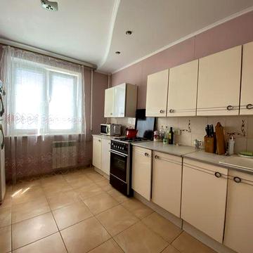 Сдам 2х квартиру Курузова ( 16 микрорайон)