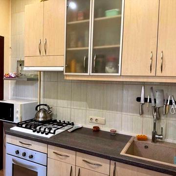 Продам 2к сталінку з ремонтом вул.Морозова мет.Турбоатом