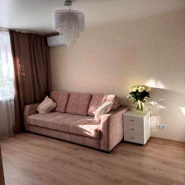 Оренда 2 к кв, метро 23 Серпня, 2/14