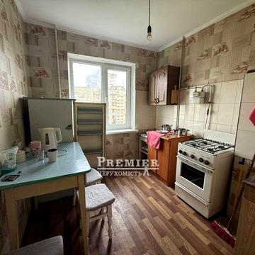 Продам 2-х комнатную квартиру в жилом состоянии на  Бочарова/ Добровольського