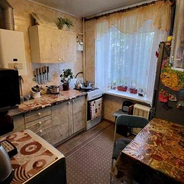 1-кімнатна квартира на Зарічанській