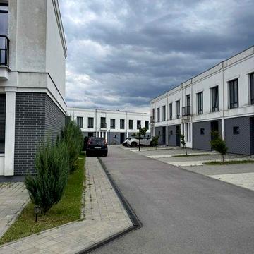 ПРОДАЖ нового таунхаусу 68 м кв в КМ Канево, с Нові Петрівці , Вишгородський р-н, 7км км від м Оболонь !!