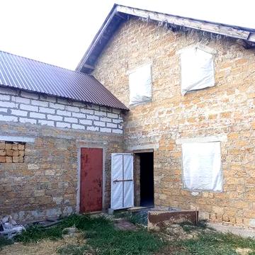Продається будинок 167 м.кв. (2 поверхи) на 6 сотках з вільним плануванням, Жовтневий район, Миколаїв.