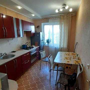 Продам 3х.комнатную на Ак. Глушко рядом с рынком Людмила и Киевским рынком.