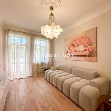 Продаж 2к квартири вул. Джона Маккейна 37 БЕЗ %