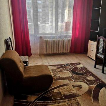 Найближч1 станції метро Почайна, Лук"янівська. вул. Мостицька 6