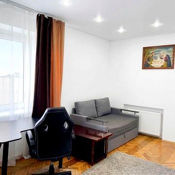 Однокімнатна комфортна квартира в довгострокову оренду в Рясне-1