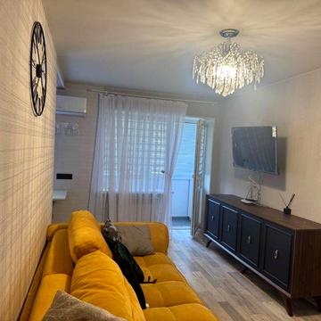 Здається 2-х кімнатна квартира у центрі, СВІТЛО НЕ ВИМИКАЄТЬСЯ