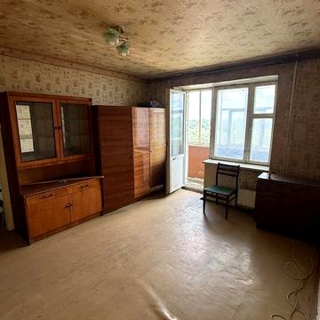 Продам квартиру на Пивзаводі в цегляному будинку