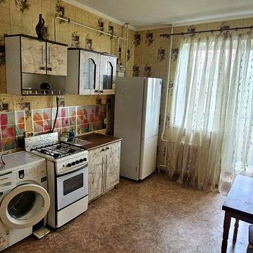 Сдам 1-комнатную квартиру долгосрочно пос.Котовского  ул.Заболотного /ул.Ак.Сахарова