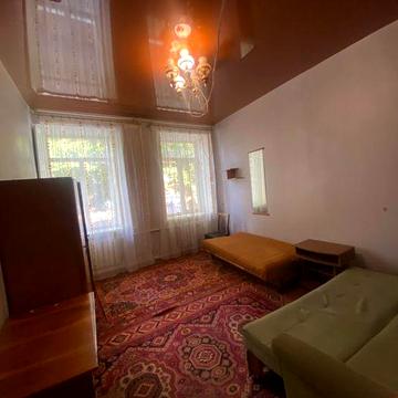 2-комнатная квартира на Колонтаевской/ Мастерская, 60 м2