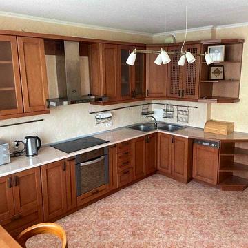 Продається  3-кімнатна квартира пр-т В.Лобановського 126Г