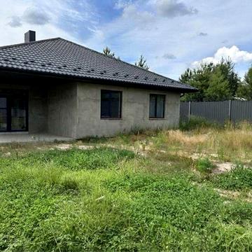 Будинок у передмісті Києва за гарною ціною