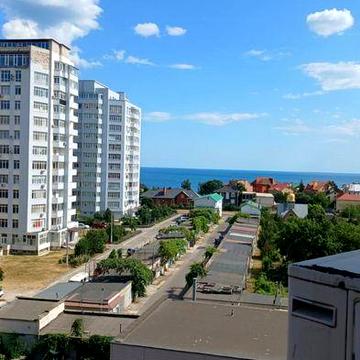 Продам 1 кімн в новому будинку в Чорноморську з видом на море.(918726)