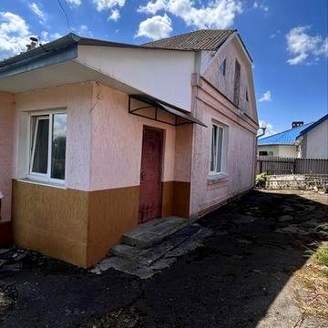 Продаж затиишного доглянутого будинку