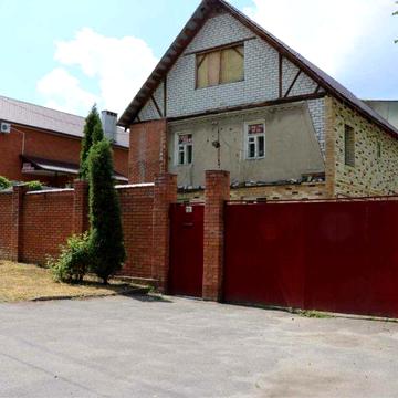 Будинок центр міста Шатилівка Центральний парк