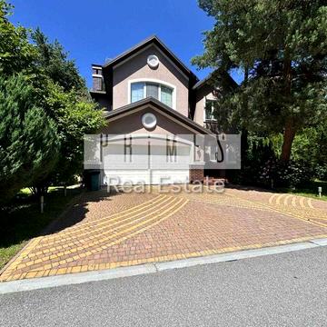 Продаж елегантного будинку у стилі класики, КМ Riviera Village, Лебедівка