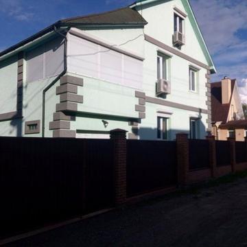 Пропонується до продажу котедж площею  244м2, Хотяновка С/Т Озерний 3.До ст.м. Героїв Дніпра 20км.до обводного каналу 600м.Ділянка 5.2 сот,