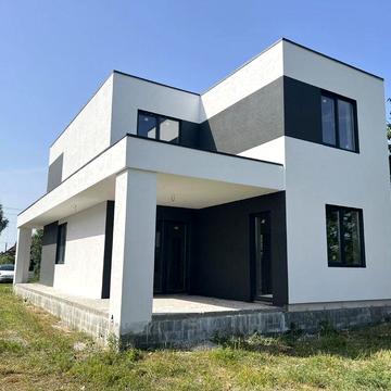 Гнідин будинок 128 м.кв вул. Берегова. Через дорогу річка.