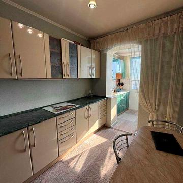 З акцентом на простір і поверх: 2-к 51 м² на Інглезі! Київський р-н, 15/16 пов, велика кухня 9 м²