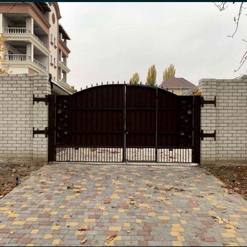 Шикарная квартира 2 кк центр новый дом!