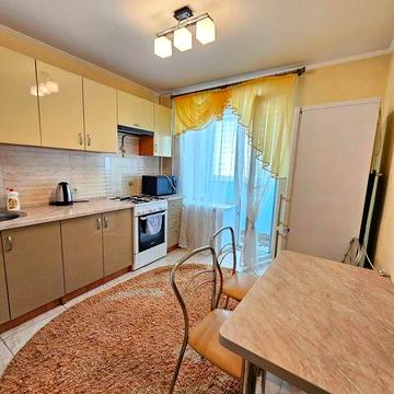 Оренда 1-кімнатна квартира, район готелю Комфорт