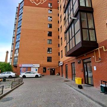 Ппостора квартира в якісному сучасному будинку