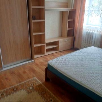 Оренда  частини будинку з парковкою