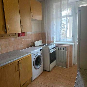 Продам 1 кімнатну квартиру, бул.Валерія Лобановського 37, цегла, спецпроект.