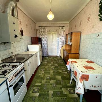 Продам 2к.кв в тихому центрі міста !