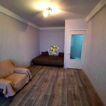 Продам 1к. квартиру вул.Шалетт 3