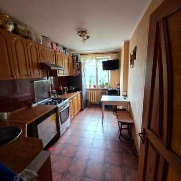 Продаж 3 кім. квартири з ремонтом - 94 000$