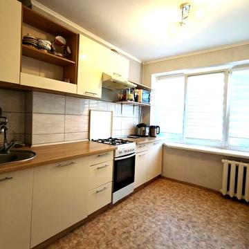 Продаж 3-кімнатної квартири вул. Наукова | Ремонт | Меблі | 65,1 м²