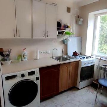 У продажу 2х кімнатна квартира у центрі, 3 поверх