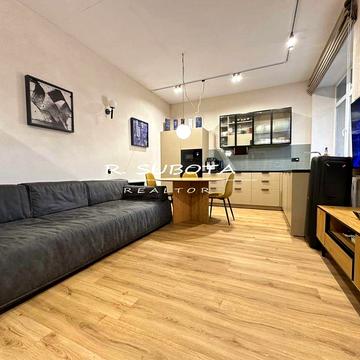 2к студия Loft "Клубхаус" в Центре Днепра по ул. Короленко  в р-не ЖК "Женева" с паркингом